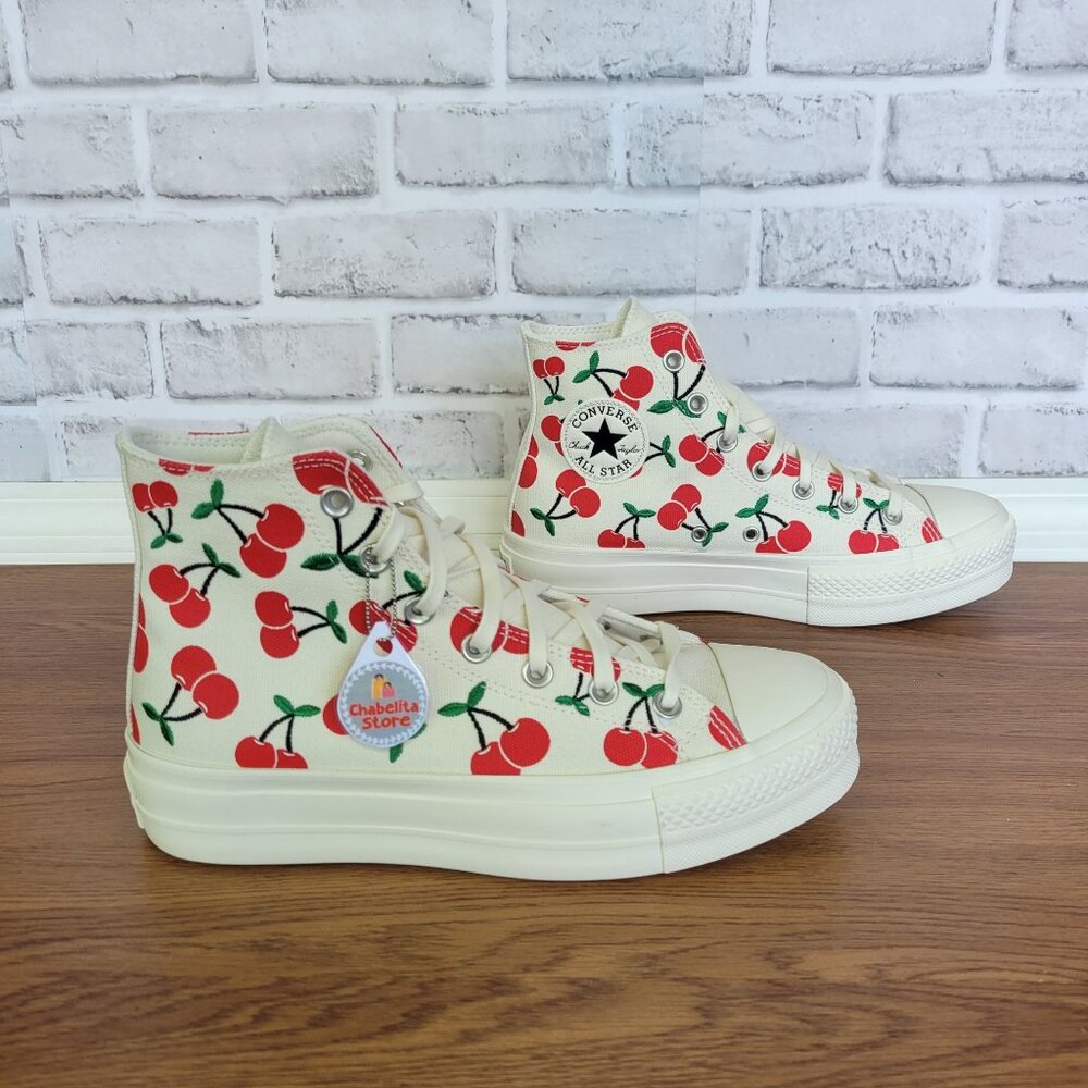 ✨Converse Chuck Taylor All Star Lift Platform Sz 8 Womens Shoes Cherries A08096C - Picture 2 of 9